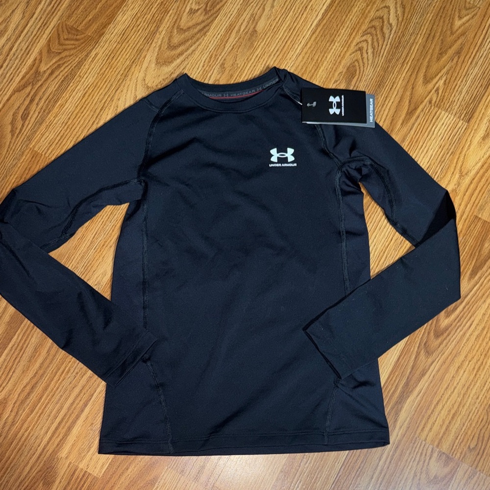 NWT Under Armour Boys Youth Medium Heat Gear